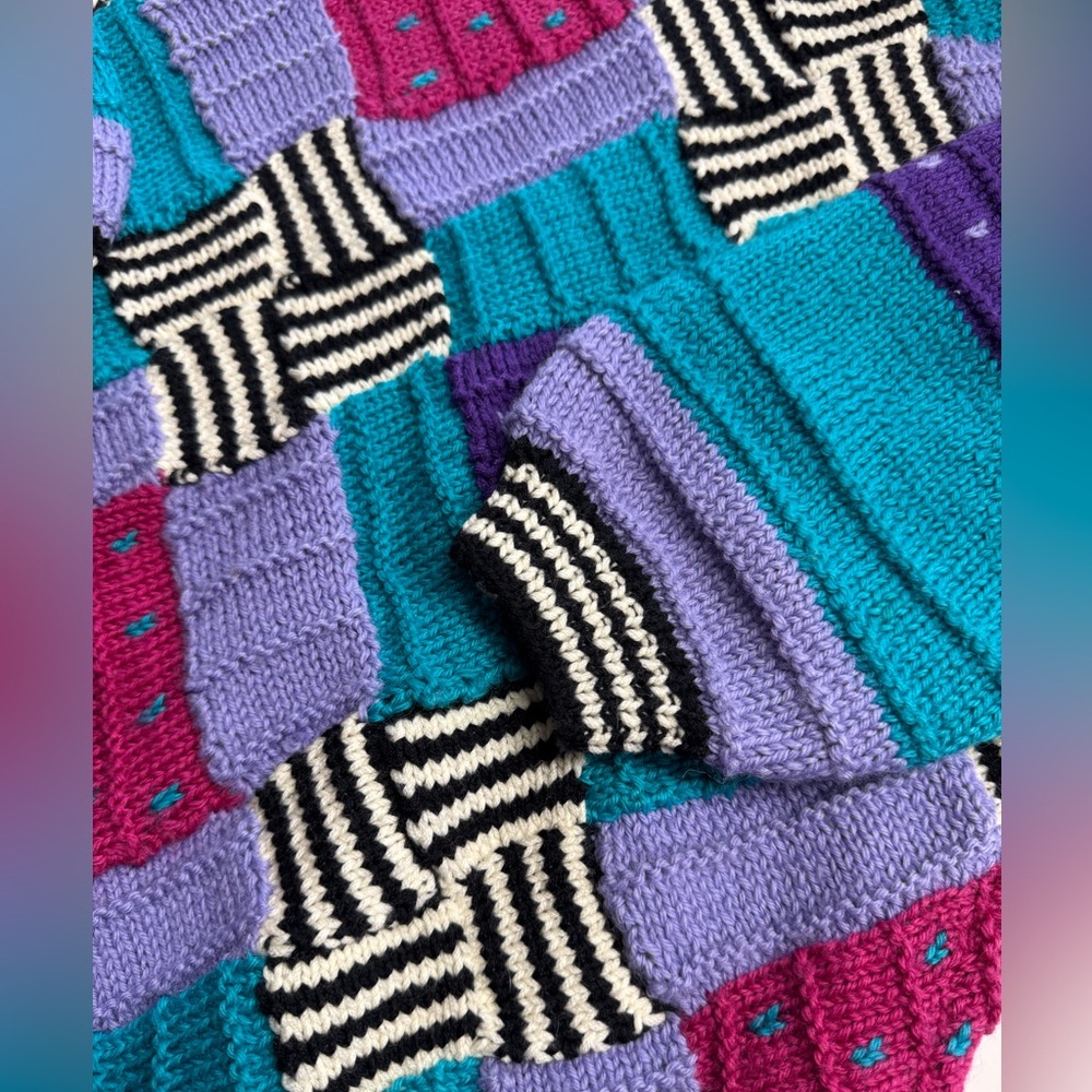 VTG Women’s Colorful Argyle Colorblock Turtleneck Knit Sweater Size Large - Picture 2 of 4